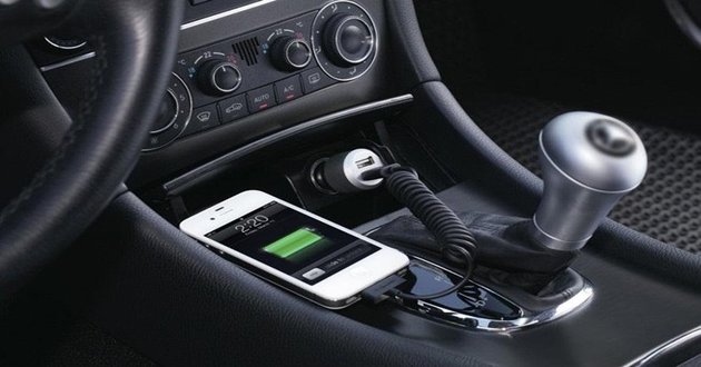 phone charging in car