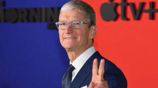 tim cook ceo of apple incorporation 1