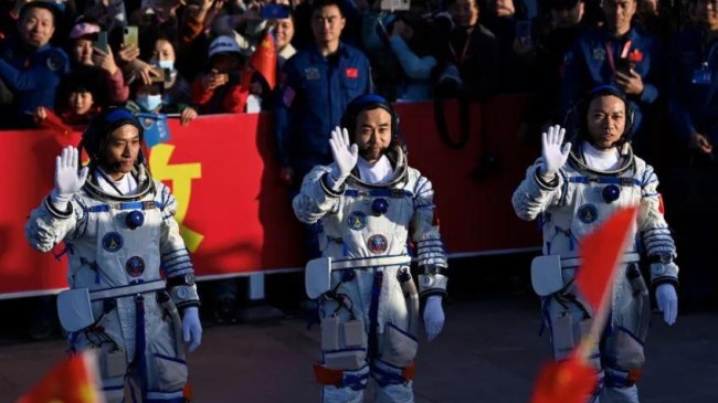china astronauts