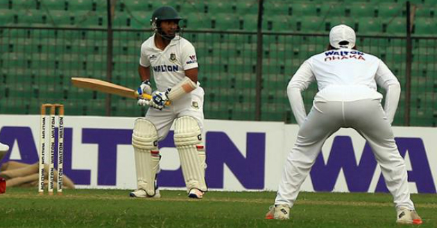 ashraful trying to play big innings