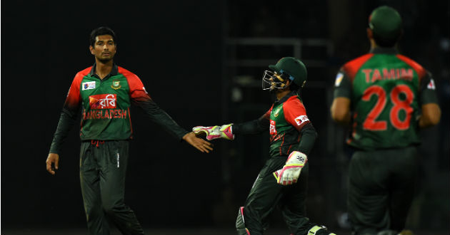 bangladesh celebrates after fall wicket