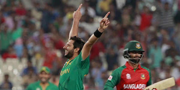 bangladesh has no hard hitter batsmen says wasim akram