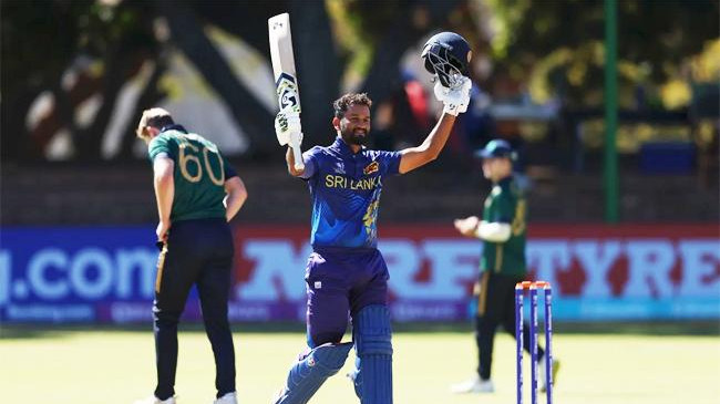 dimuth karunaratne brought up his maiden odi hundred