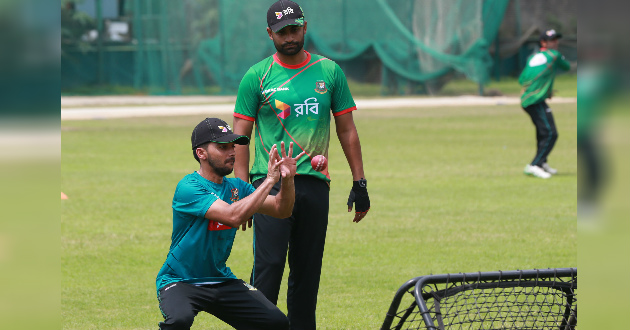 mominul starts practice after being recalled in national team