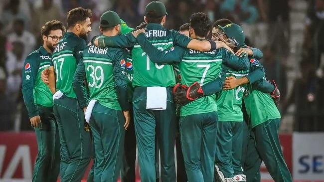 pakistan celebrating a wicket 2022