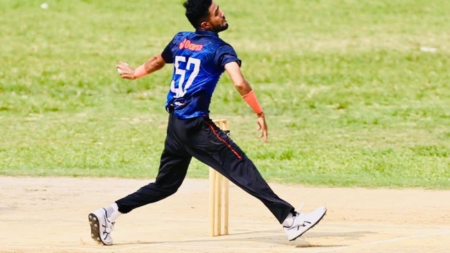 ruyel mia delivers a ball in dpl