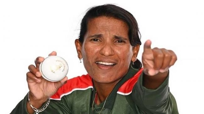 salma women cricketer