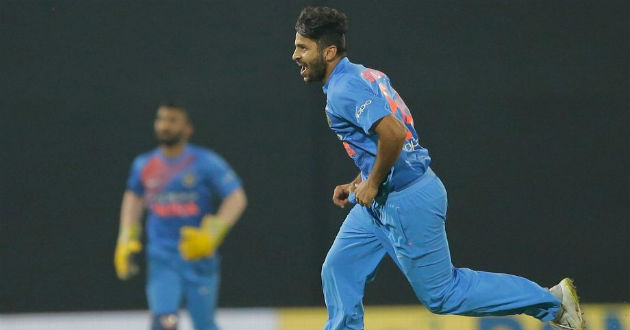 shardul celebrates after taking a wicket