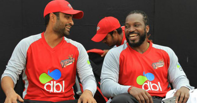 tamim and gayle sharing a funny momment