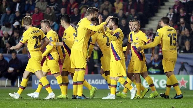 barcelona celebrating a goal in ucl