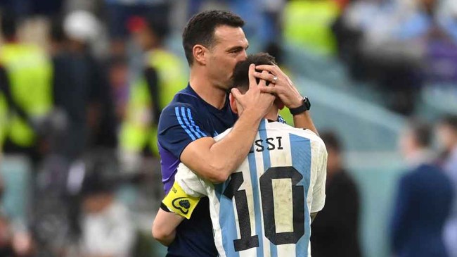messi and scaloni 1
