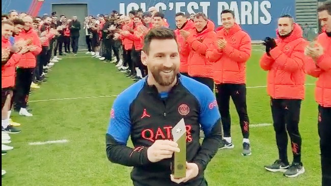 messi back honor