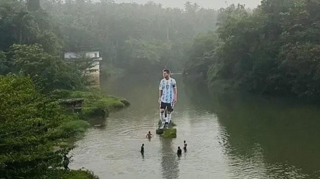 messi cut out in river