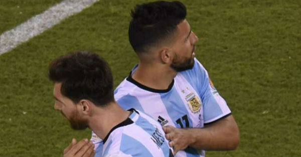 more argentine footballers thinking to retire says aguero