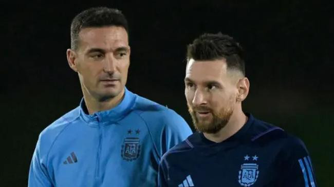 scaloni and messi 2