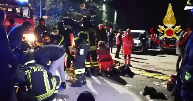 6 killed 35 injured in italy