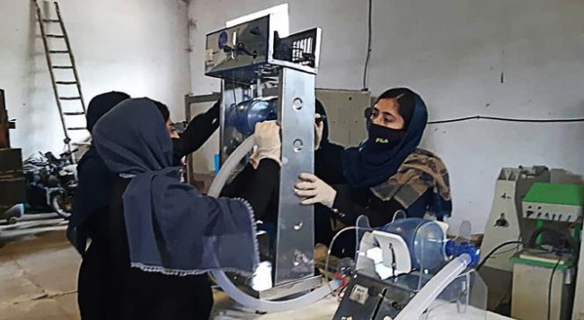 afgan teenage girls building ventilators01