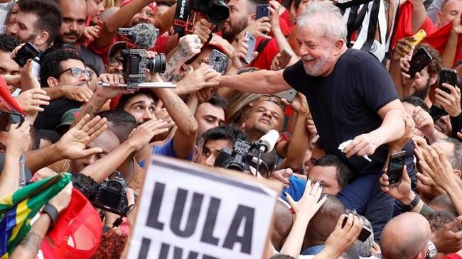 brazilian workers party officially names lula presidential candidate
