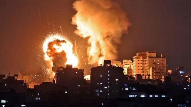 israeli warplanes bomb site in gaza strip