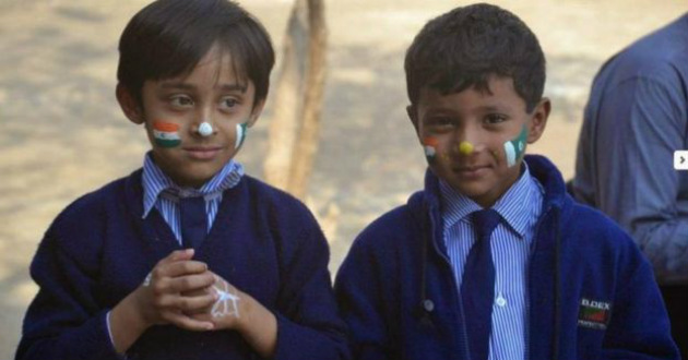 pakistani schoolboys in india