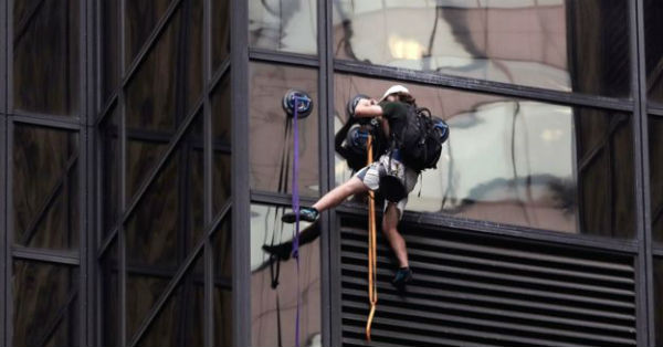 police arrest man trying to climb trump tower