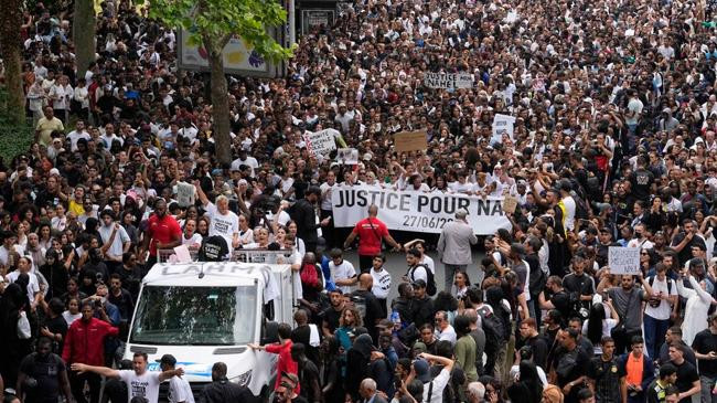 unrest in paris