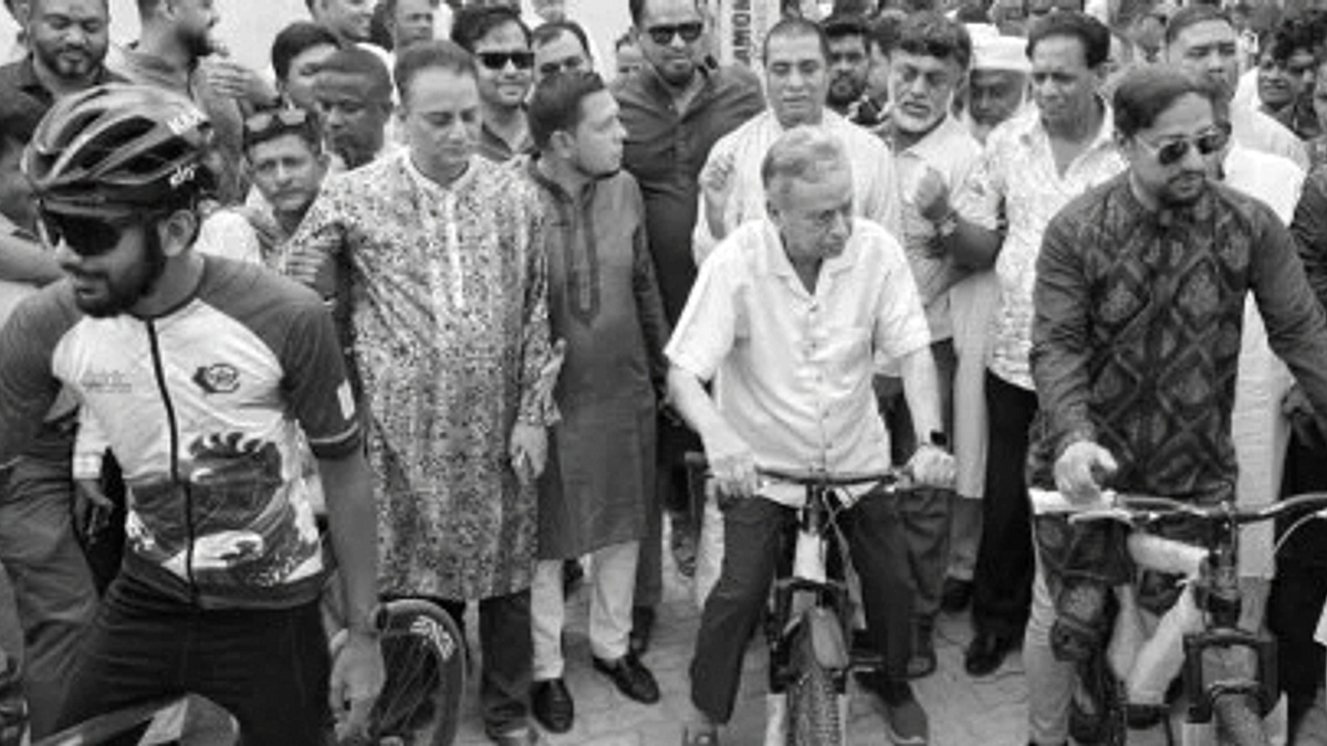 দেশে প্রথম নির্ধারিত সাইকেল লেনের উদ্বোধন চট্টগ্রামে