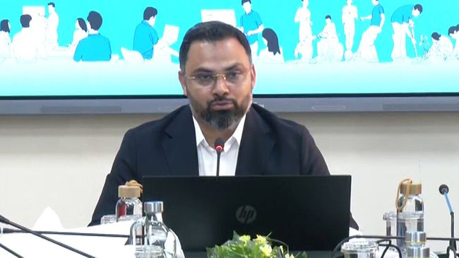 প্রশ্ন ফাঁসের ঘটনায় প্রতিমন্ত্রীর দুঃখ প্রকাশ