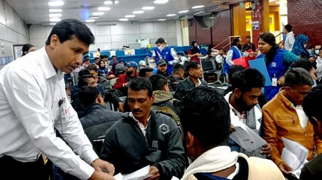 82 more bangladeshi expatriates return home