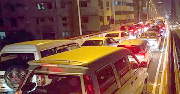 Dhaka city jam flyover