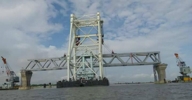 Padma Bridge spans Installation