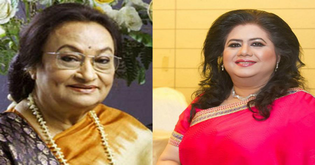Runa Laila getting Firoza Begum Gold Medal