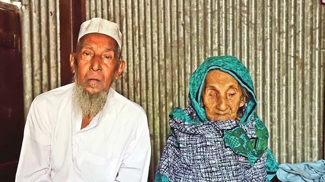 abdul quddus and his mother