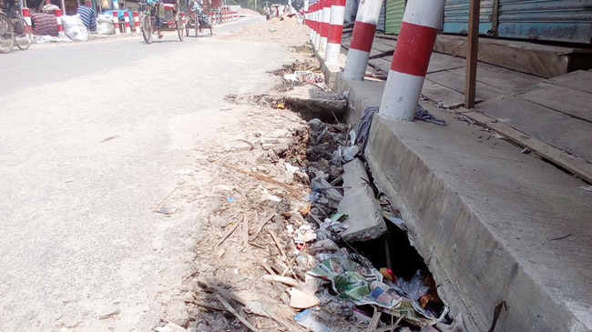 approach road collapsing