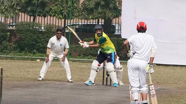 atikul playing cricket
