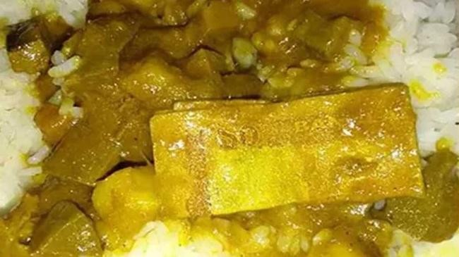 banknote in food