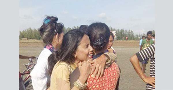 bansbaria disappeared on the beach