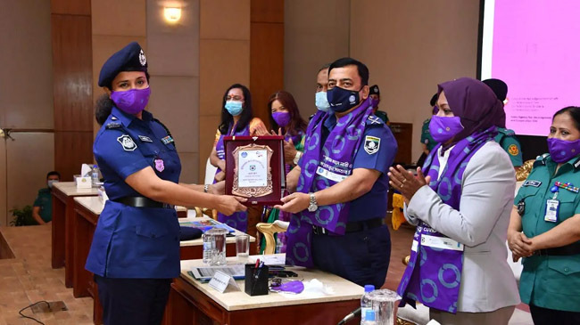 benazira ahmed handed over crest