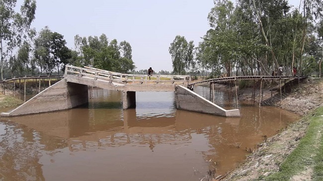 bridge broke