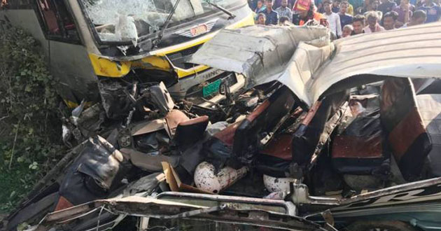 bus microbus collision in patiya