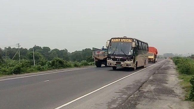 bus truck car highways locdown