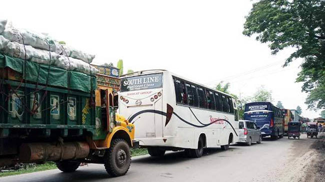 car row in daulatdia