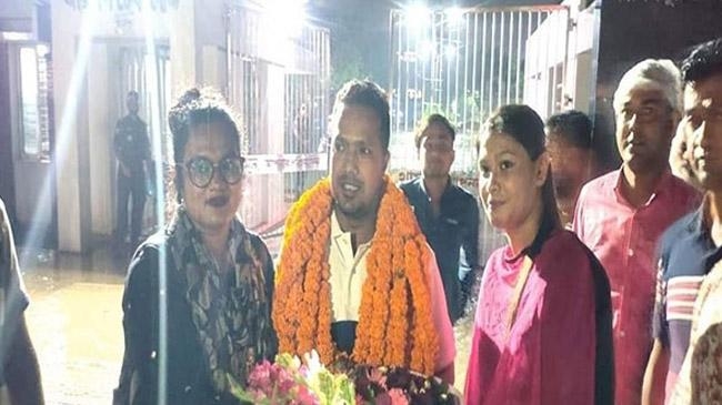 chattara dal leader jewel released