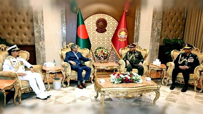 chiefs of three services call on president