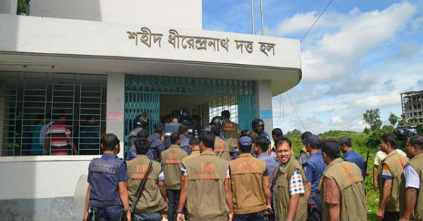 clush of chatra league one killed in comilla university