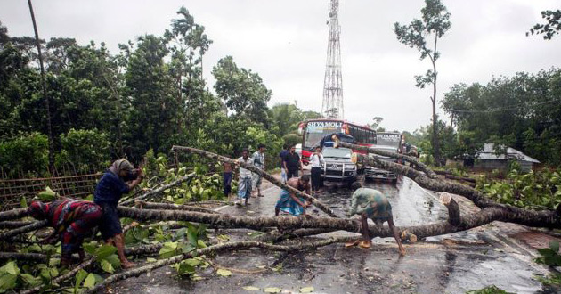 clyclone mora affected area in bd