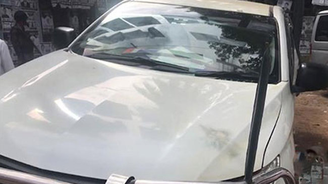 cocktail hit on acelands car
