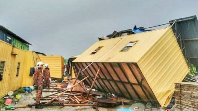 container accident in malaysia