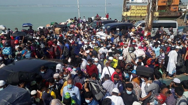 crowd at shimulia ferry terminal
