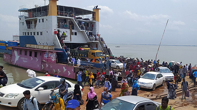 crowds on ferry